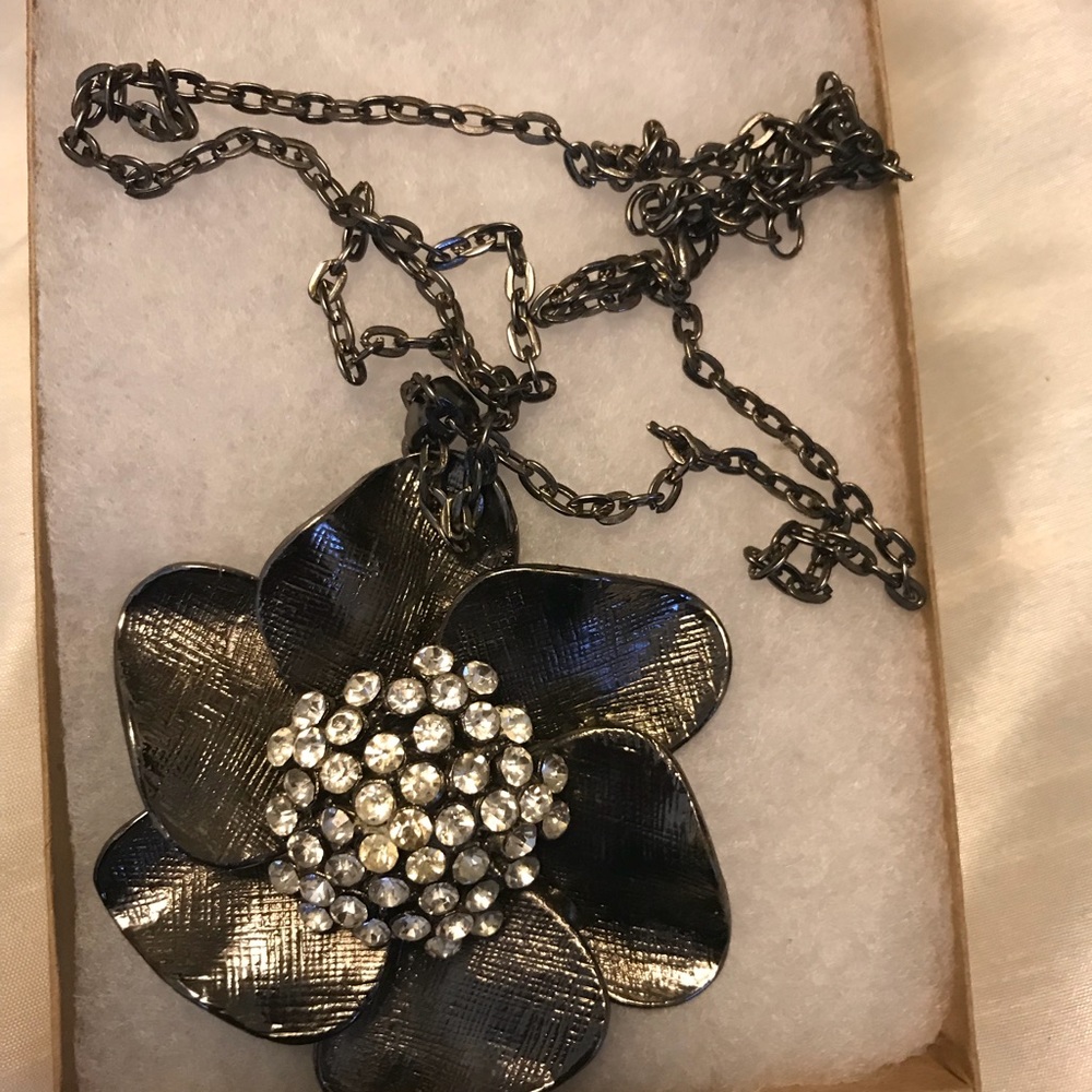 Beautiful bronzed Stainless steel Flower Necklace